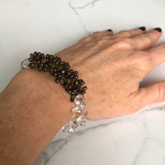 Quartz Bracelet with green gems - Picture 2 of 3